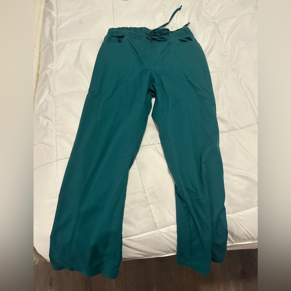 Women’s Hunter green scrub pants
